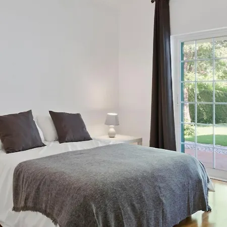 Luxury Golf For 10 With Private Garden And Pool