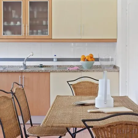 Luxury Golf For 10 With Private Garden And Pool Holiday home