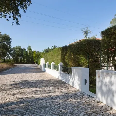 Luxury Golf For 10 With Private Garden And Pool Holiday home